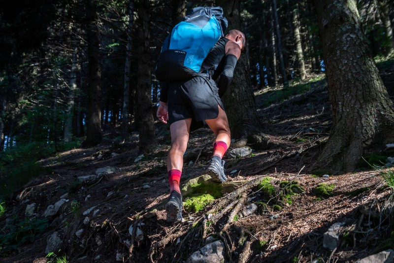 Perché scegliere calze tecniche per fare trekking? 